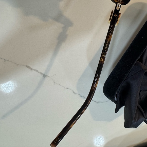 Gucci Tortoiseshell Cat-Eye Sunglasses GUCCI GG1680S
GG1680S-004 - Picture 6 of 8